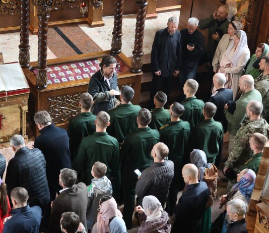 Курсанты Краснодарского высшего военного училища им. С. М. Штеменко посетили храм Рождества Христова