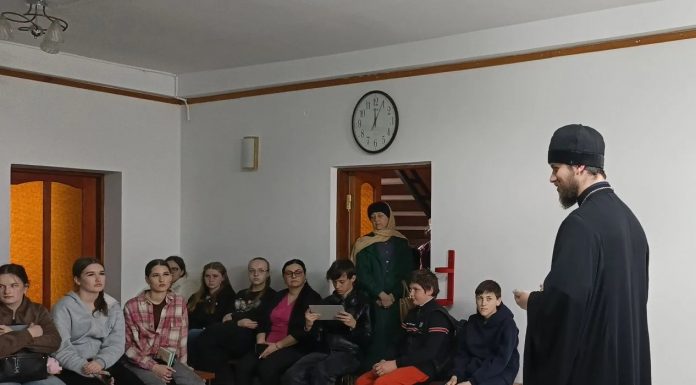 В 17-ом Полтавском благочинии прошла выставка старинных и редких книг из фондов Церковно-исторического кабинета Екатеринодарской духовной семинарии