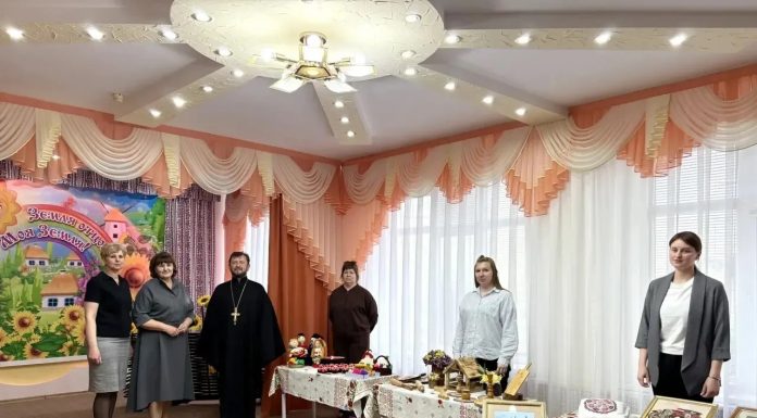 Протоиерей Виталий Бойко принял участие в родительском собрании