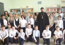 Протоиерей Сергий Покорук провел беседу с учениками школы № 4 имени Жукова ст. Динской