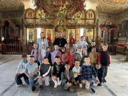 В пятницу Светлой седмицы храм Святой Троицы станицы Динской встречал юных гостей