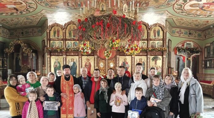 В храме Святой Троицы прошла трогательная акция «Вербочка добра»