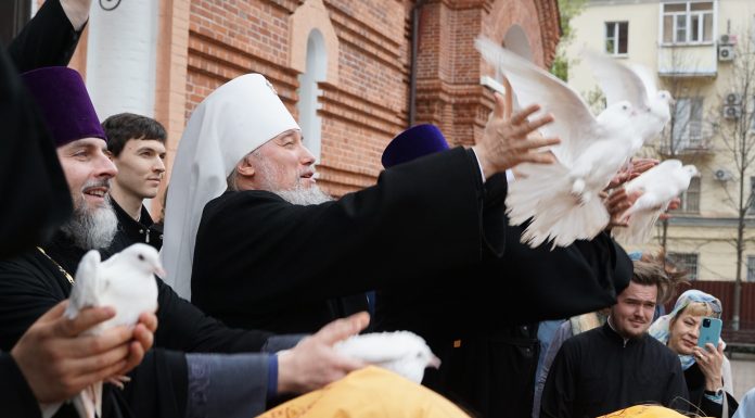 В праздник Благовещения Пресвятой Богородицы митрополит Василий совершил Божественную литургию