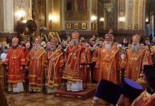 Митрополит Василий совершил Соборную Великую Вечерню в Свято-Екатерининском кафедральном соборе города Краснодара