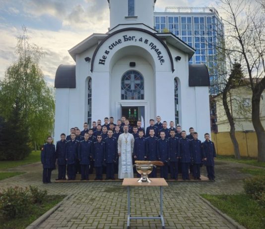В Краснодарском Президентском кадетском училище состоялся пасхальный молебен