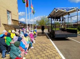 В детском саду № 37 прошел мастер класс по колокольному звону