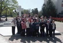 Ученики казачьего класса школы № 37 посетили храм Святого Духа г. Краснодара