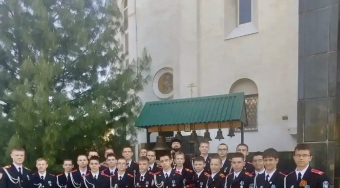 Кадеты Кубанского казачьего кадетского корпуса имени М. П. Бабыча посетили храм Святого Духа