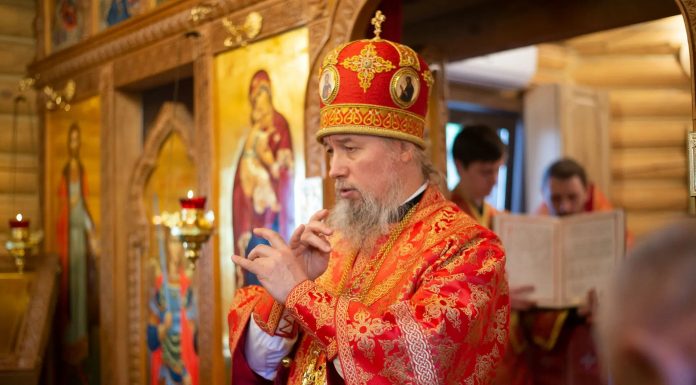 Митрополит Василий совершил Божественную литургию на территории военного госпиталя в храме святителя Луки Крымского