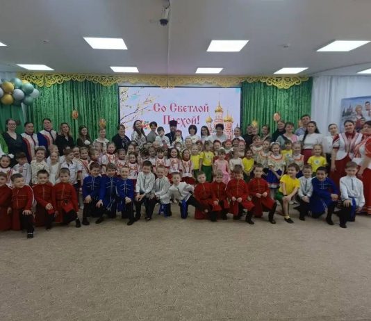 Священнослужители епархии посетили пасхальные утренники в детских садах