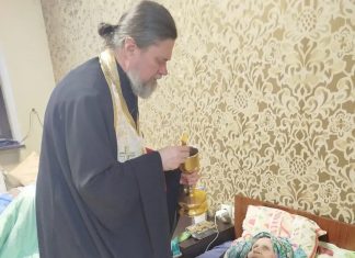 Протоиерей Андрей Драган посетил пансионат для пожилых людей «Родительский дом»