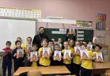 Иерей Андрей Тарасенко провёл уроки, посвящённые теме Светлого Христова Воскресения, в школе № 102