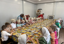 В храме преподобномученицы Елисаветы прошел творческий мастер-класс для детей