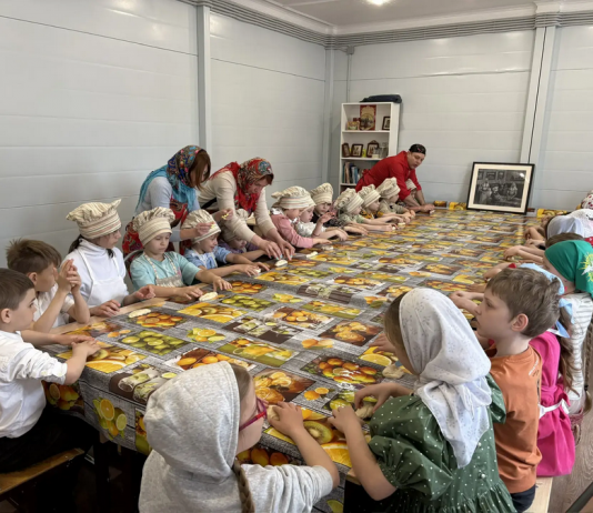 В храме преподобномученицы Елисаветы прошел творческий мастер-класс для детей