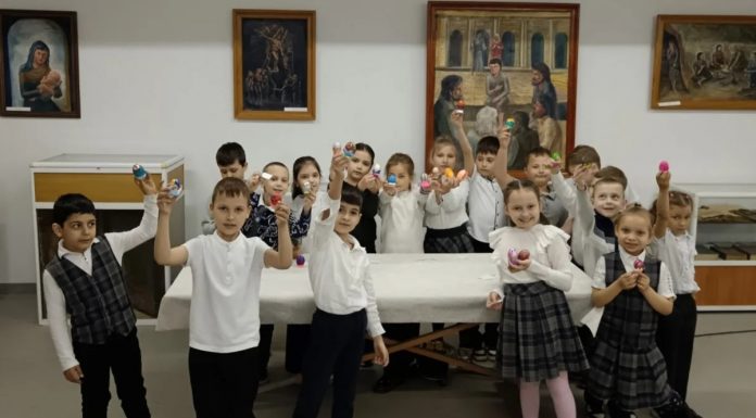 В Свято-Троицком храме состоялся пасхальный мастер-класс для казачат