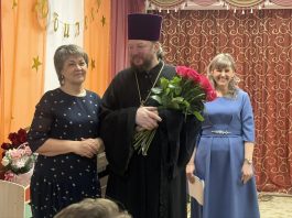 В Горячем Ключе благочинный поздравил с 40-летним юбилеем детский сад № 5