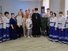 В поселке Первомайском священник поздравил инвалидов с праздником Пасхи