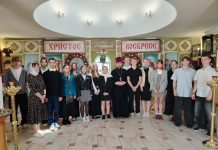В Свято-Никольском храме ст. Саратовской провели экскурсию для молодежи