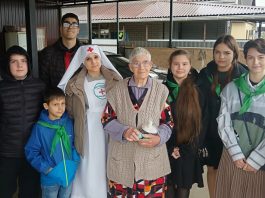 Активисты молодежного объединения Свято-Троицкого храма приняли участие в благотворительной акции