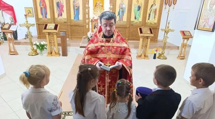 В Александро-Невском храме поселка Кутаис казачата принесли присягу