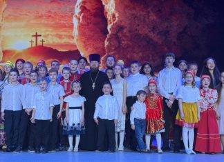 В Доме культуры станицы Елизаветинской прошёл Пасхальный концерт воскресной школы храма Покрова Пресвятой Богородицы