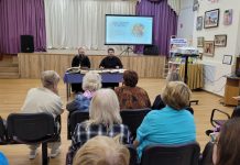 Иеромонах Спиридон (Федотов) и диакон Михаил Степанков провели лекцию в библиотеке клуба имени В. Г. Белинского