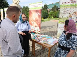 При храме Рождества Христова состоялась акция против абортов «За жизнь!»
