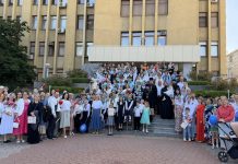 Прозвенел последний звонок для учащихся семейной школы