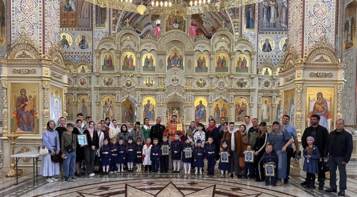В храме Рождества Христова ст. Динской состоялось посвящение в казачата