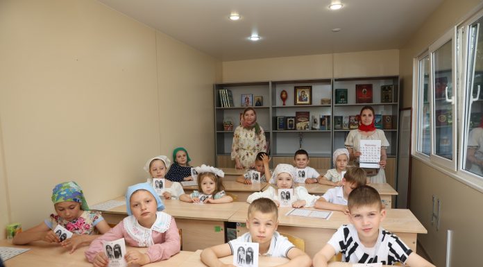 В храме преподобномученицы великой княгини Елисаветы прошли мероприятия, посвящённые Дню славянской письменности и культуры