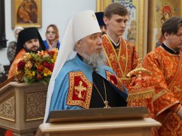 В Неделю о самаряныне митрополит Василий совершил Божественную литургию в Кирилло-Мефодиевском храме при КубГУ
