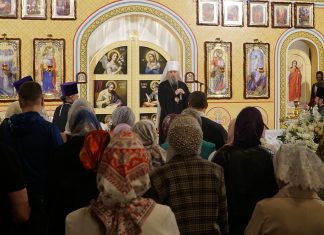 Митрополит Василий совершил всенощное бдение в храме Вознесения Господня города Краснодара