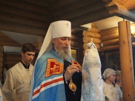 Митрополит Екатеринодарский и Кубанский Василий совершил всенощное бдение в храме преподобного Алексия, человека Божия