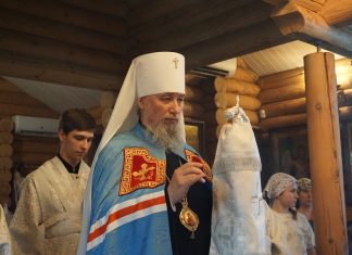 Митрополит Екатеринодарский и Кубанский Василий совершил всенощное бдение в храме преподобного Алексия, человека Божия