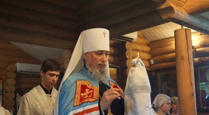 Митрополит Екатеринодарский и Кубанский Василий совершил всенощное бдение в храме преподобного Алексия, человека Божия