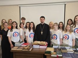 В храме Святой Троицы станицы Динской состоялось мероприятие, приуроченное ко Дню памяти святых равноапостольных Кирилла и Мефодия