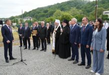 Митрополит Екатеринодарский и Кубанский Василий посетил Новороссийскую епархию