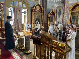 В рамках Всероссийской недели семьи в храме Георгия Победоносца прошла экскурсия для студентов Российского государственного университета правосудия