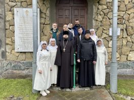 Сестры милосердия храма Святого Духа вместе с духовником иереем Алексием Скрынником совершили паломническую поездку
