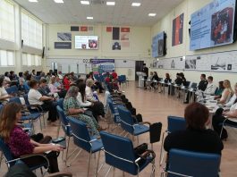 В Краснодаре священнослужители и педагоги обсудили духовные основы воспитания казачат