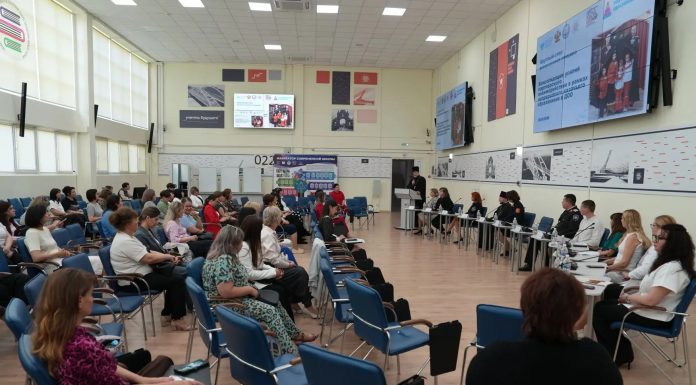 В Краснодаре священнослужители и педагоги обсудили духовные основы воспитания казачат