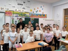 Иерей Давид Кочаров посетил МАОУ СОШ № 15 пос. Южного