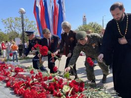 Священнослужители 6 благочиния приняли участие в памятных мероприятиях, посвященных Дню Победы