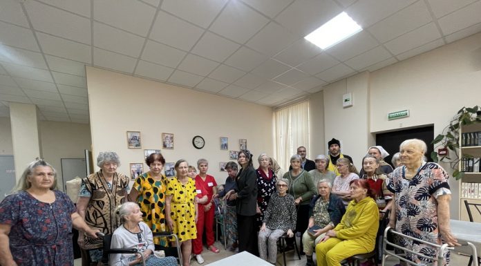 Иерей Сергий Кондратенко посетил подопечных дома-интерната для престарелых и инвалидов «Родительская усадьба»