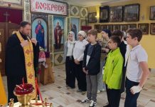 В ст. Саратовской школьники с экскурсией посетили храм