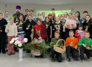 В Свято-Троицком храме Горячего Ключа провели встречу для молодежи, приуроченную к Неделе семьи