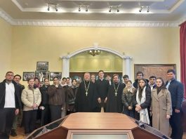 Православная молодежь Майкопской и Адыгейской епархии посетила Екатеринодарскую духовную семинарию и Свято-Троицкий собор