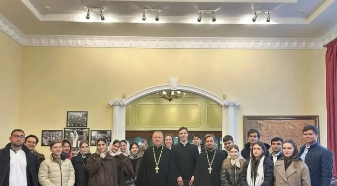 Православная молодежь Майкопской и Адыгейской епархии посетила Екатеринодарскую духовную семинарию и Свято-Троицкий собор