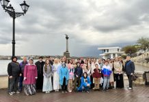 Воспитанники воскресной школы, члены сестричества, волонтёры и прихожане Свято-Троицкого собора совершили поездку в Севастополь