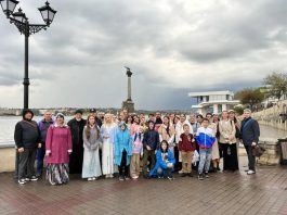Воспитанники воскресной школы, члены сестричества, волонтёры и прихожане Свято-Троицкого собора совершили поездку в Севастополь